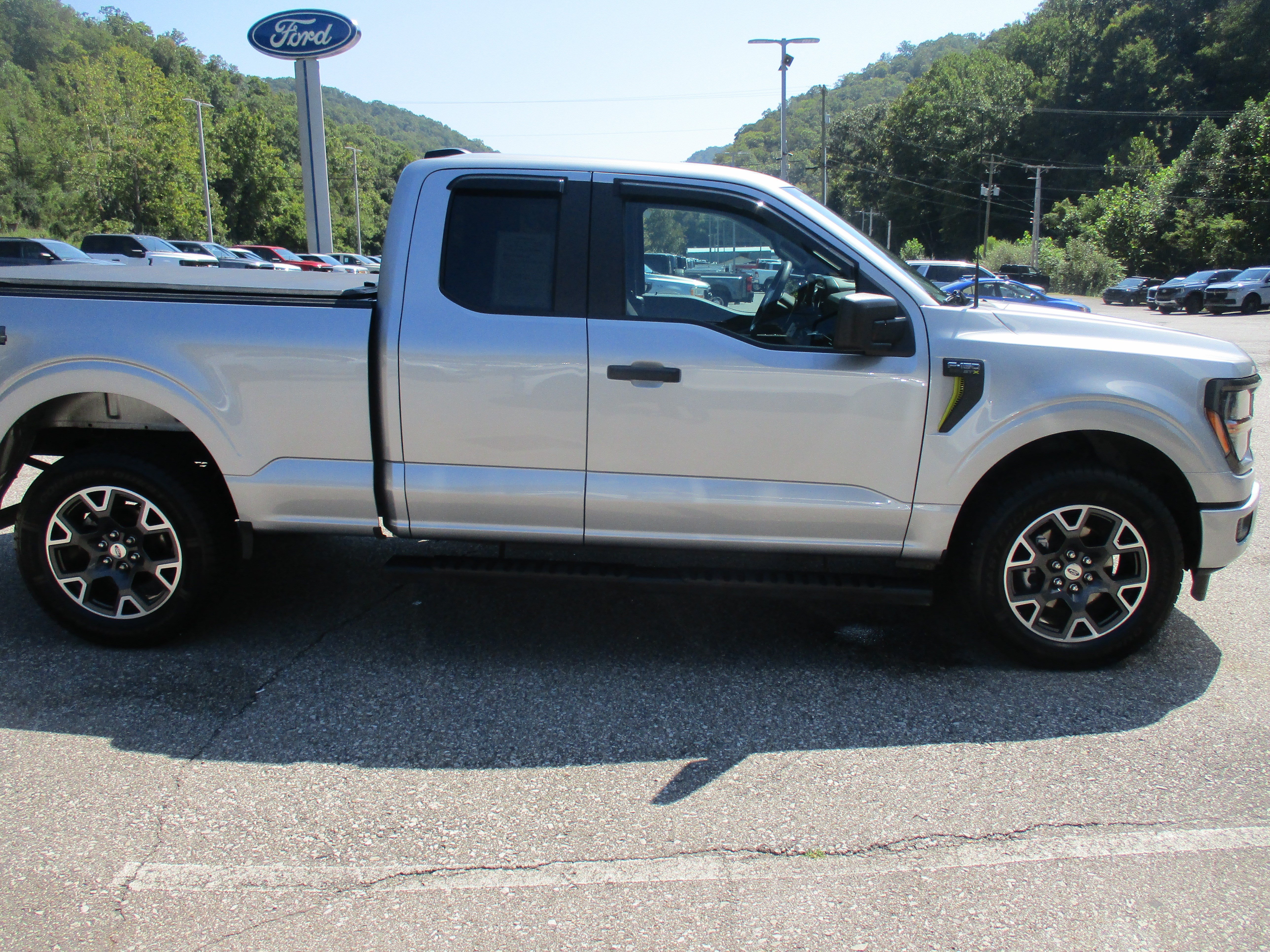 Used 2024 Ford F150 STX AWD/4WD image 3