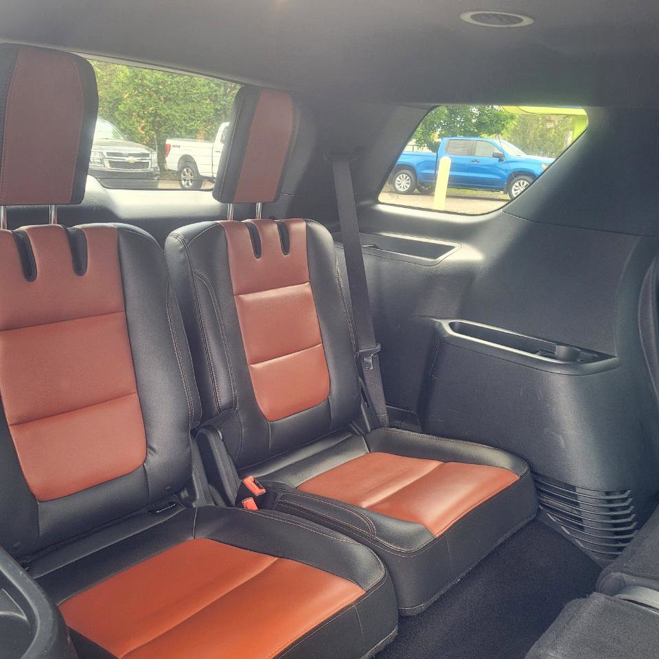 Used 2019 Ford Explorer XLT w/ Equipment Group 202A AWD/4WD image 36