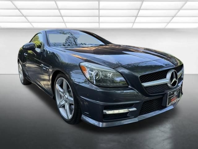 Used 2013 Mercedes-Benz SLK 350 image 7
