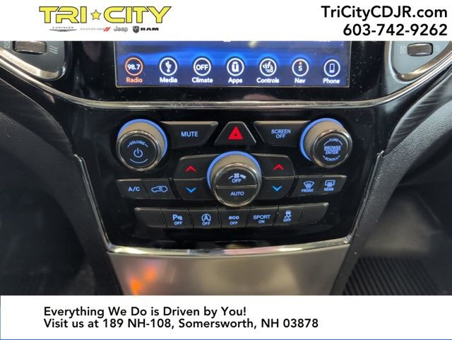 Used 2019 Jeep Grand Cherokee Altitude image 25