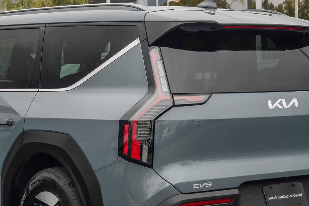 Certified 2024 Kia EV9 Wind AWD/4WD image 7