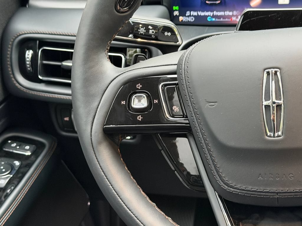 New 2026 Lincoln Aviator AWD image 18