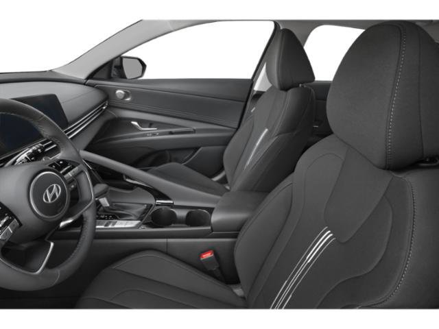 Used 2025 Hyundai Elantra SEL image 11
