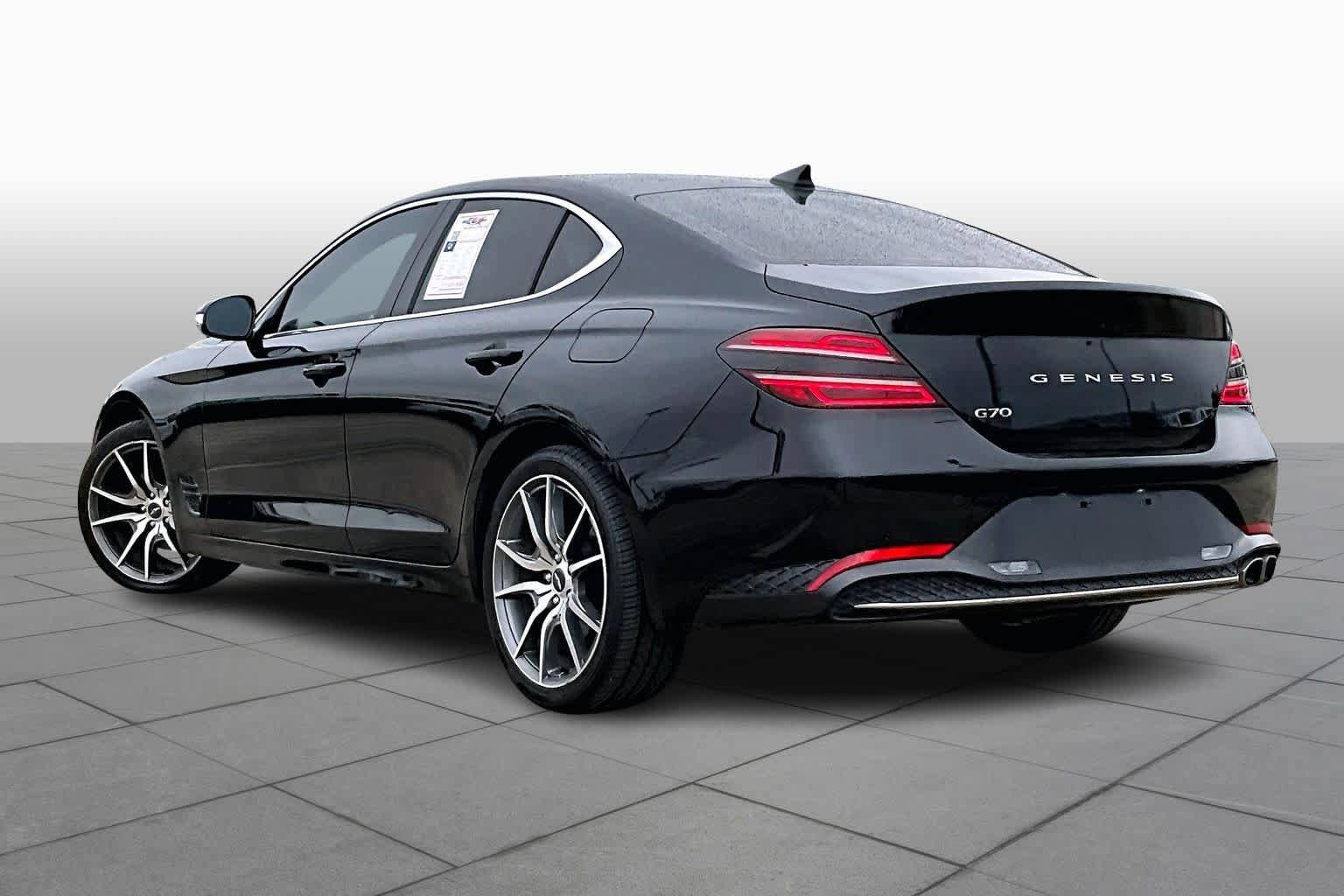 Used 2023 Genesis G70 2.0T RWD image 11