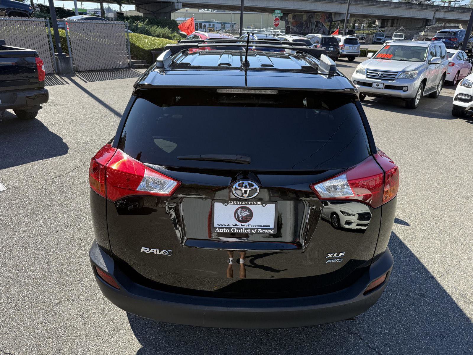 Used 2013 Toyota RAV4 XLE image 10