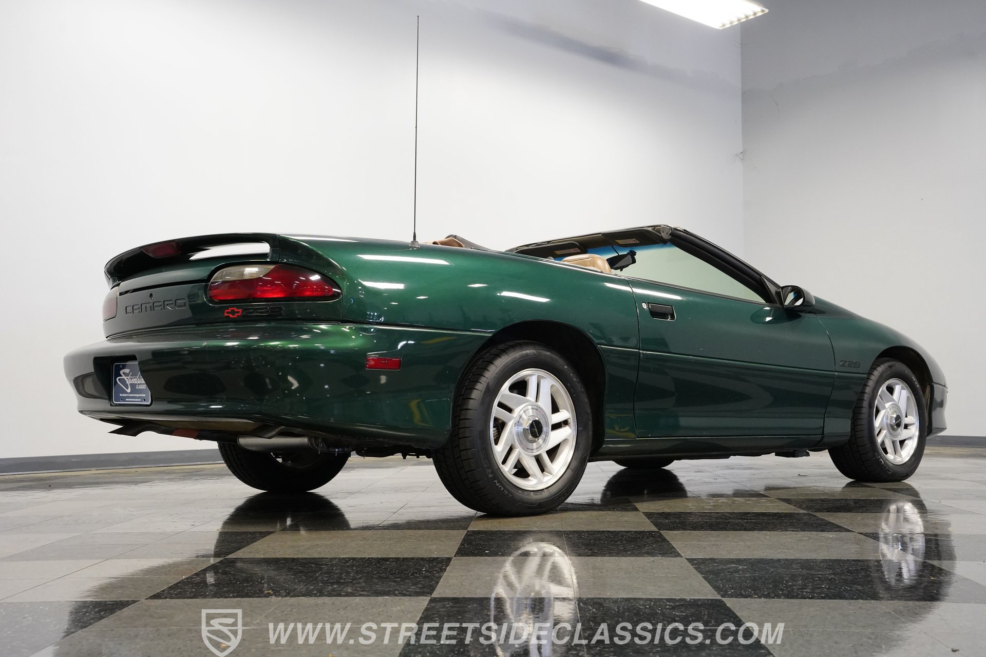 Used 1995 Chevrolet Camaro Z28 RWD image 28