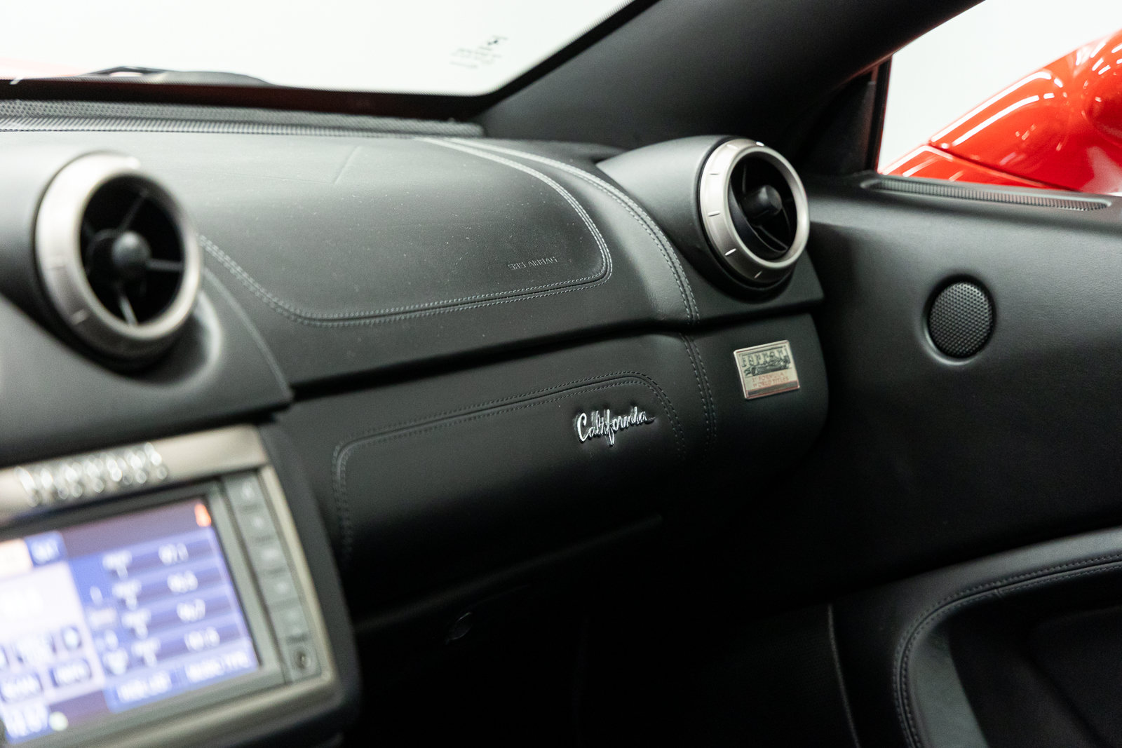 Used 2011 Ferrari California RWD image 51