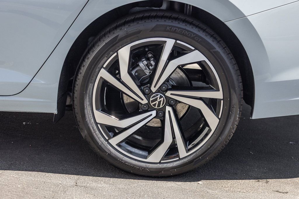 New 2025 Volkswagen Jetta SEL image 5