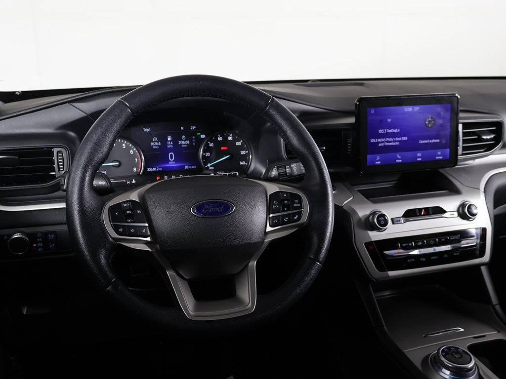 Used 2022 Ford Explorer XLT image 22
