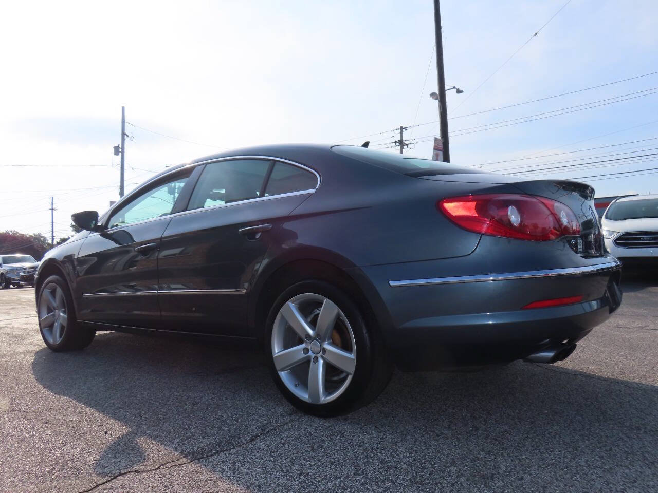 Used 2012 Volkswagen CC Lux Plus FWD image 3