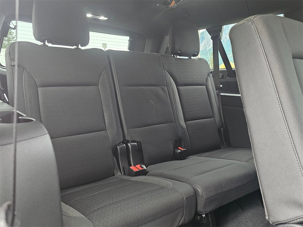 New 2026 Chevrolet Suburban LS image 14
