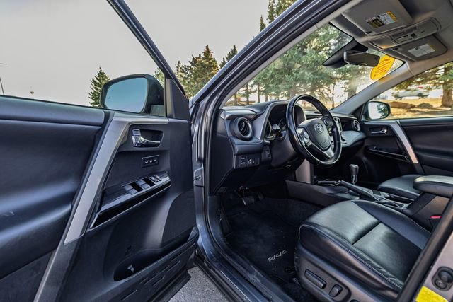 Used 2018 Toyota RAV4 Limited AWD/4WD image 11