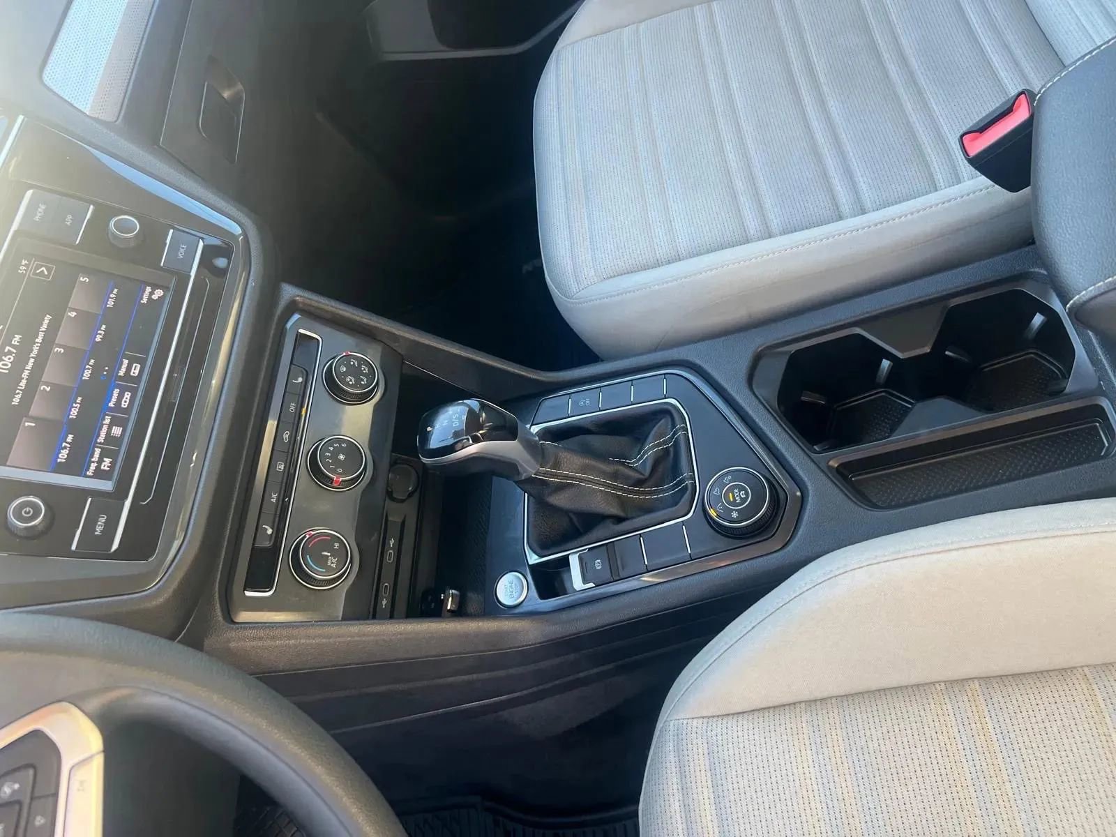 Used 2022 Volkswagen Tiguan S image 25