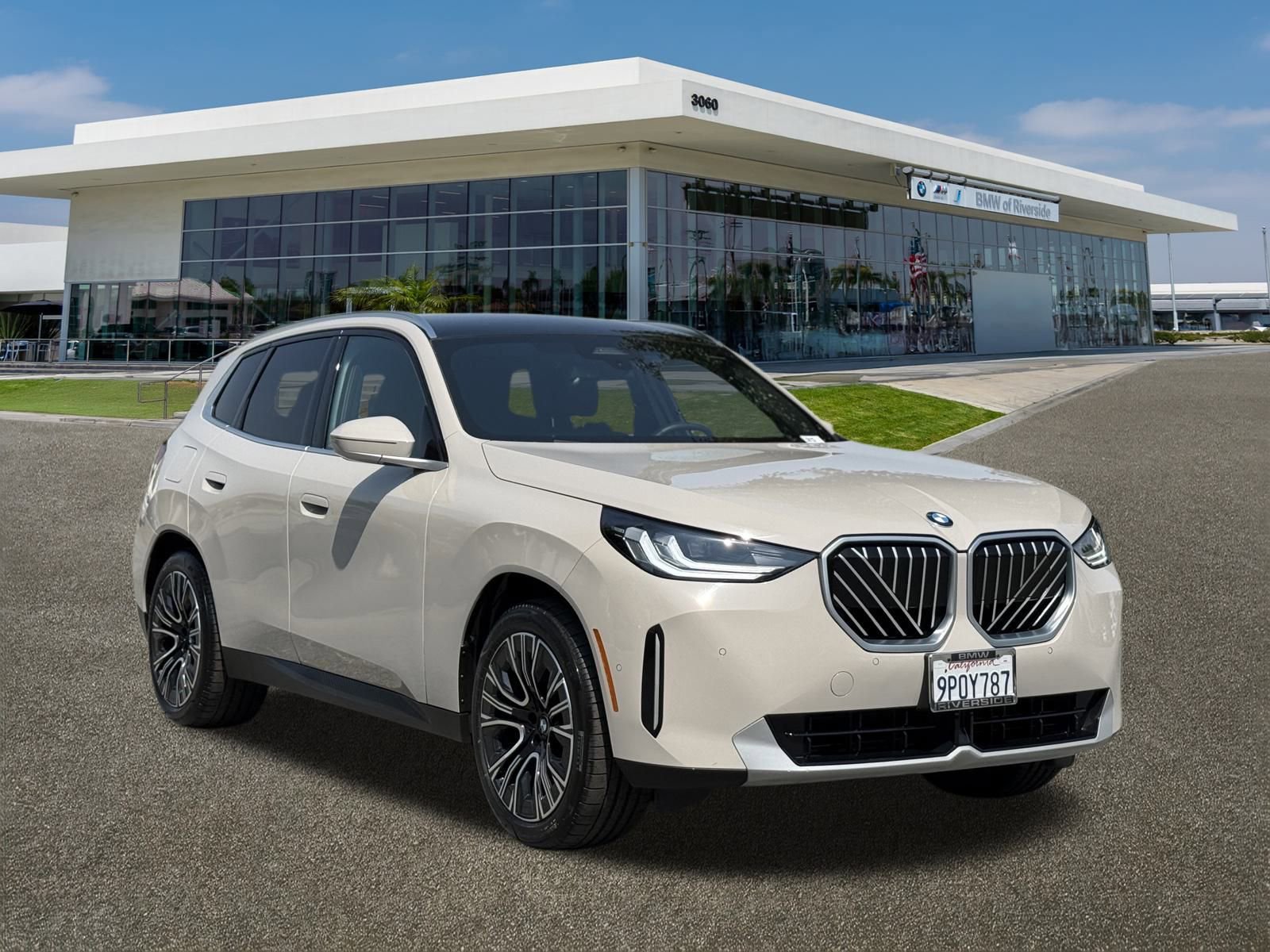 Used 2025 BMW X3 xDrive30i w/ Convenience Package image 2