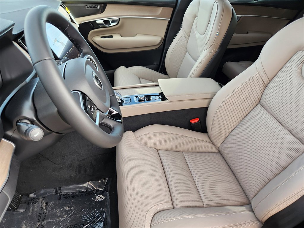 New 2026 Volvo XC90 B6 Ultra w/ Protection Package image 6
