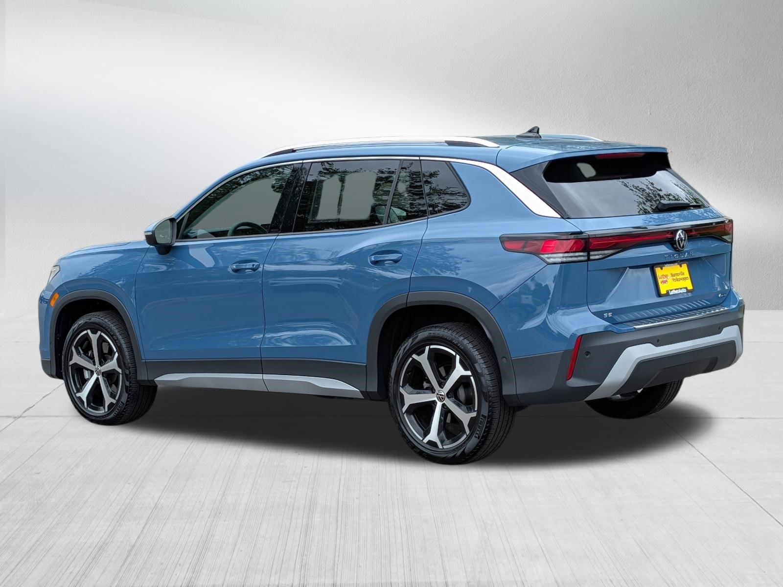 Certified 2026 Volkswagen Tiguan SE AWD/4WD image 5