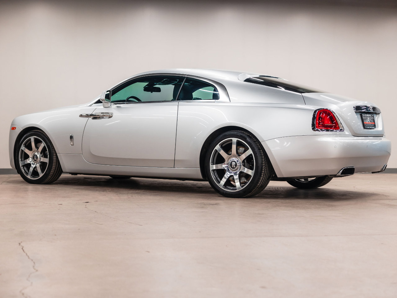 Used 2015 Rolls-Royce Wraith image 20