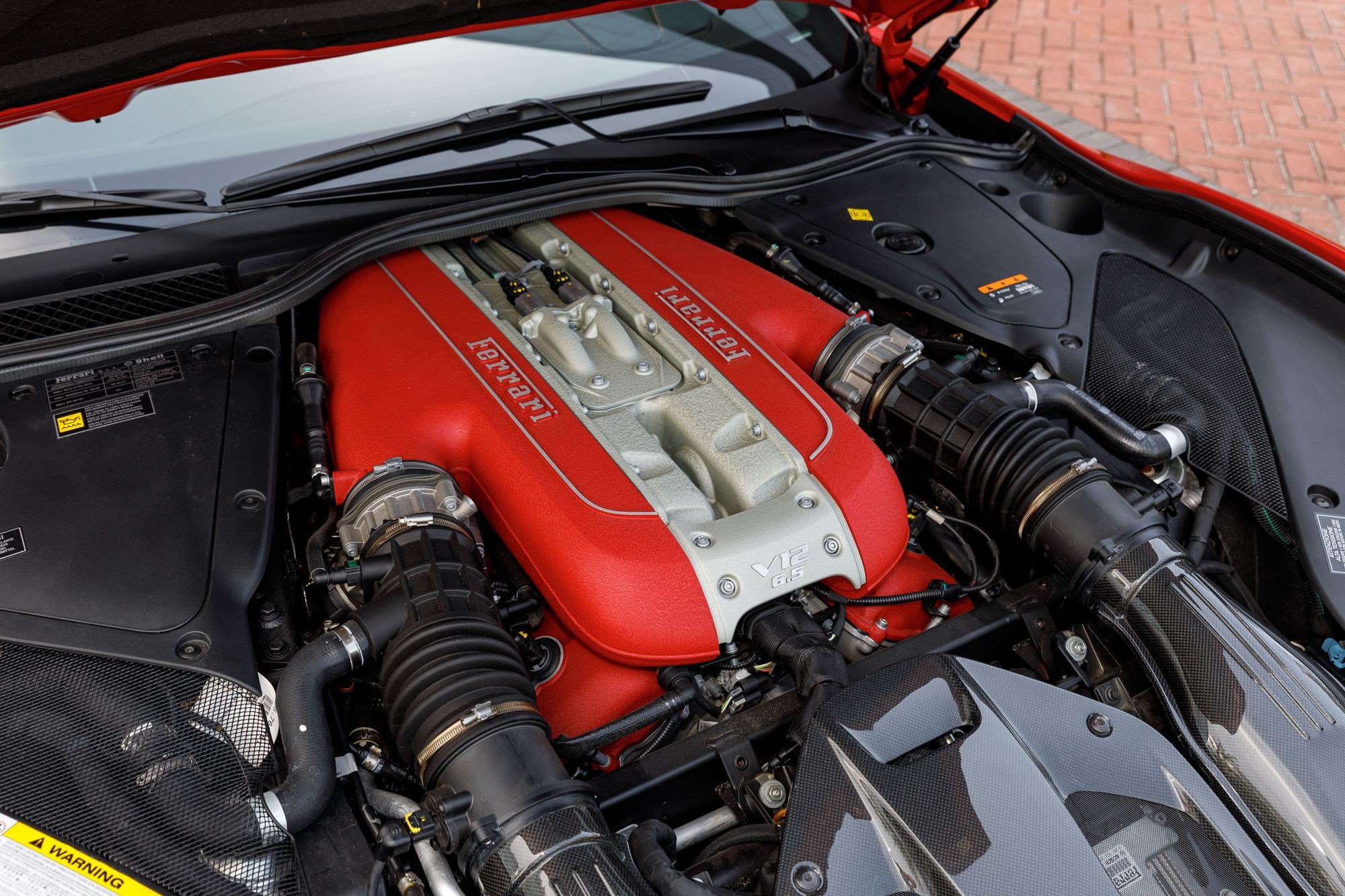 Used 2021 Ferrari 812 GTS RWD image 12