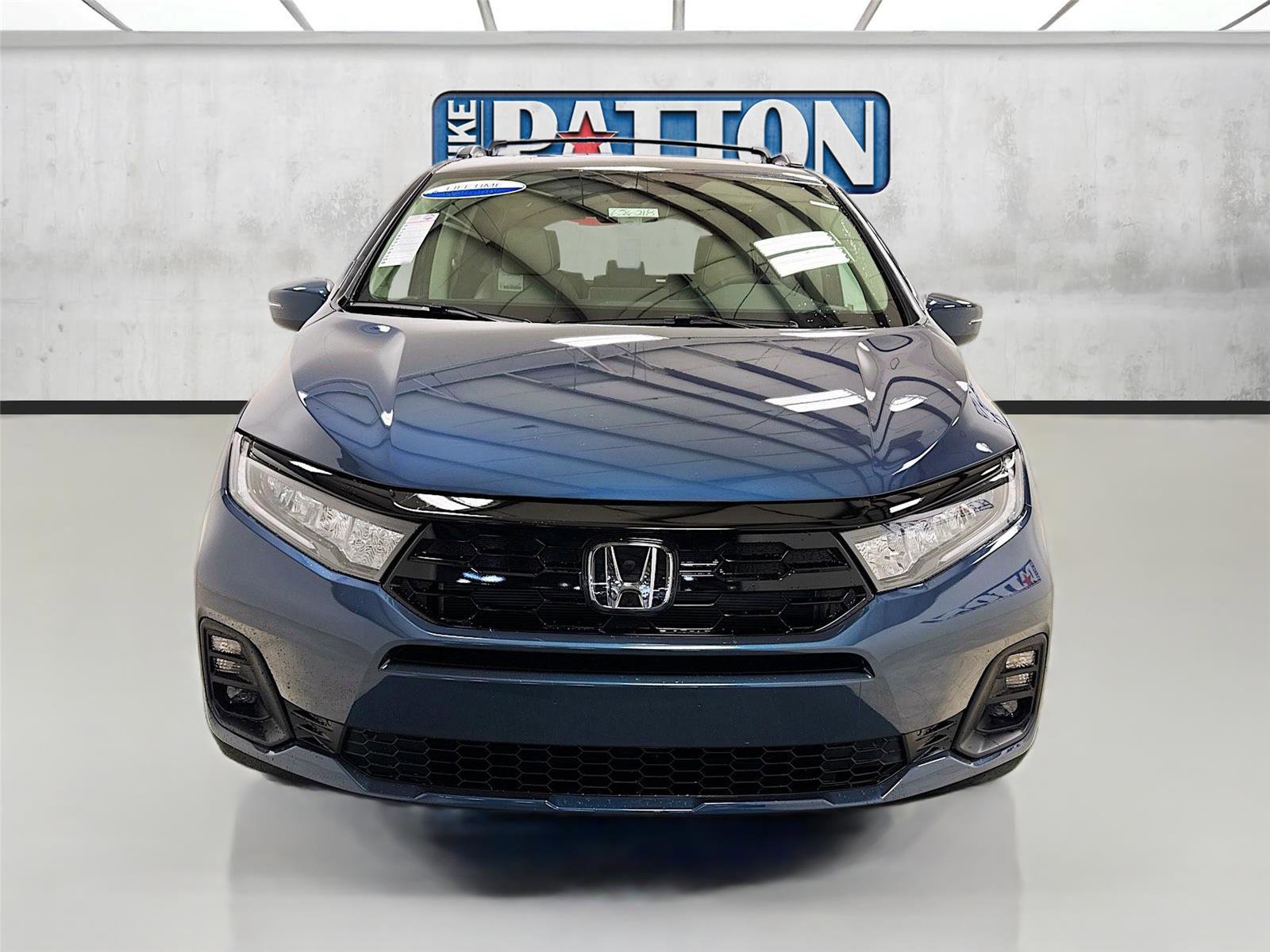 New 2026 Honda Odyssey Touring image 2