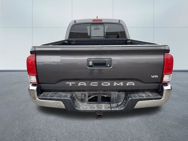 Used 2017 Toyota Tacoma SR5 video 3