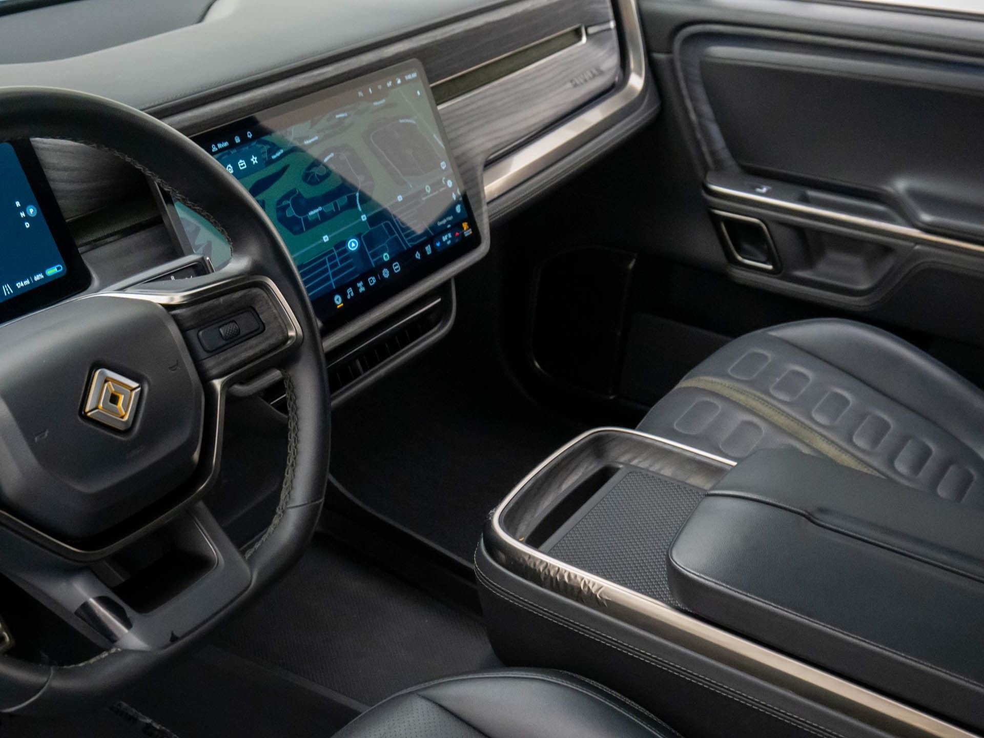 Used 2022 Rivian R1S Launch Edition image 11