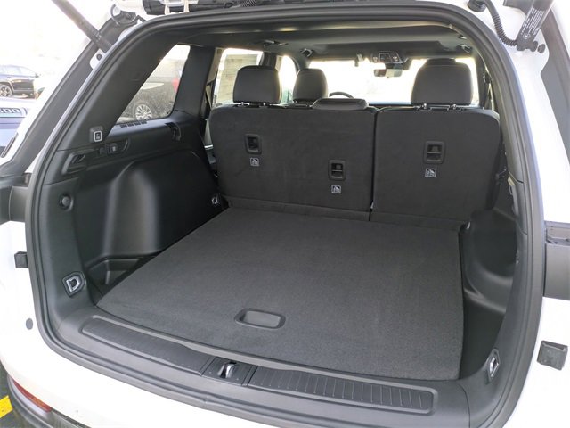 New 2026 Jeep Grand Cherokee Laredo image 25