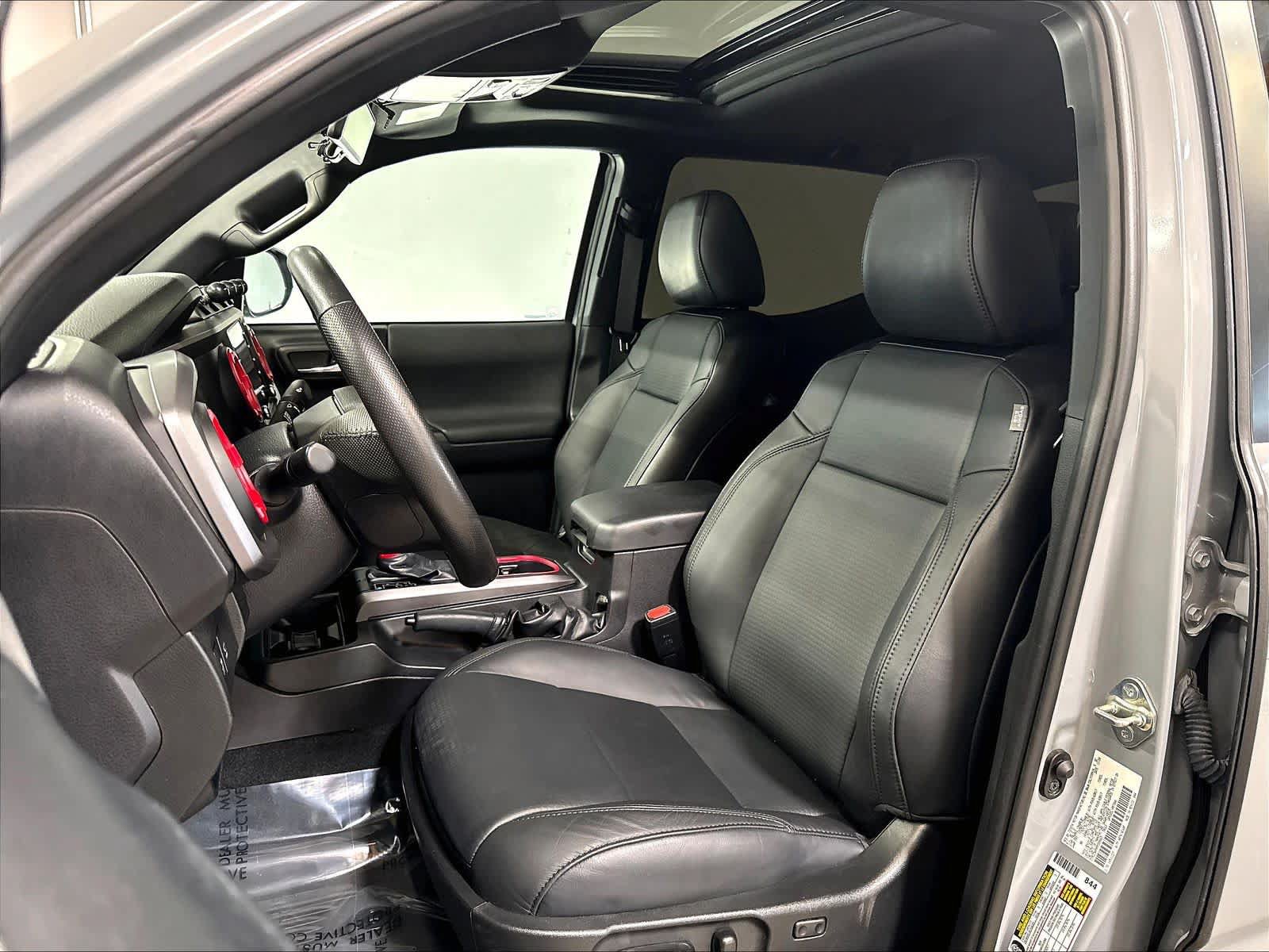 Used 2021 Toyota Tacoma TRD Sport w/ TRD Premium Sport Package AWD/4WD image 25