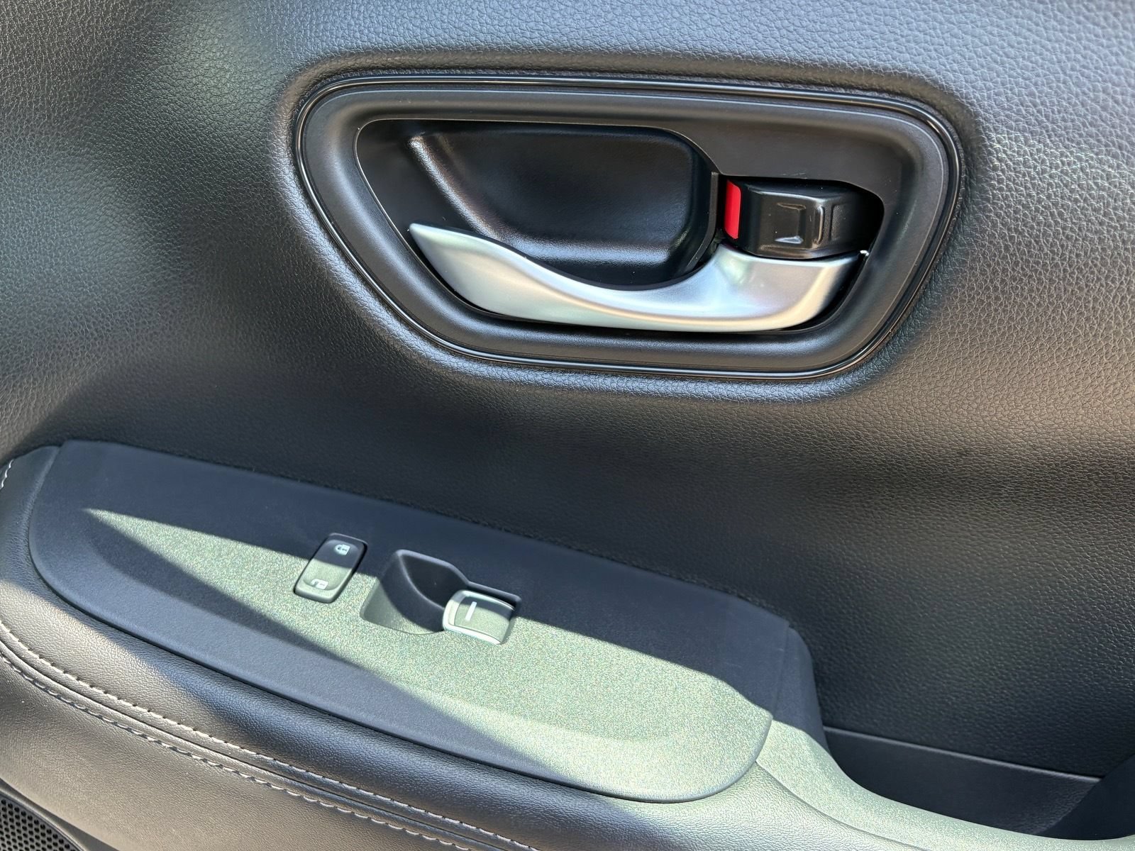 Certified 2026 Honda HR-V EX-L image 28