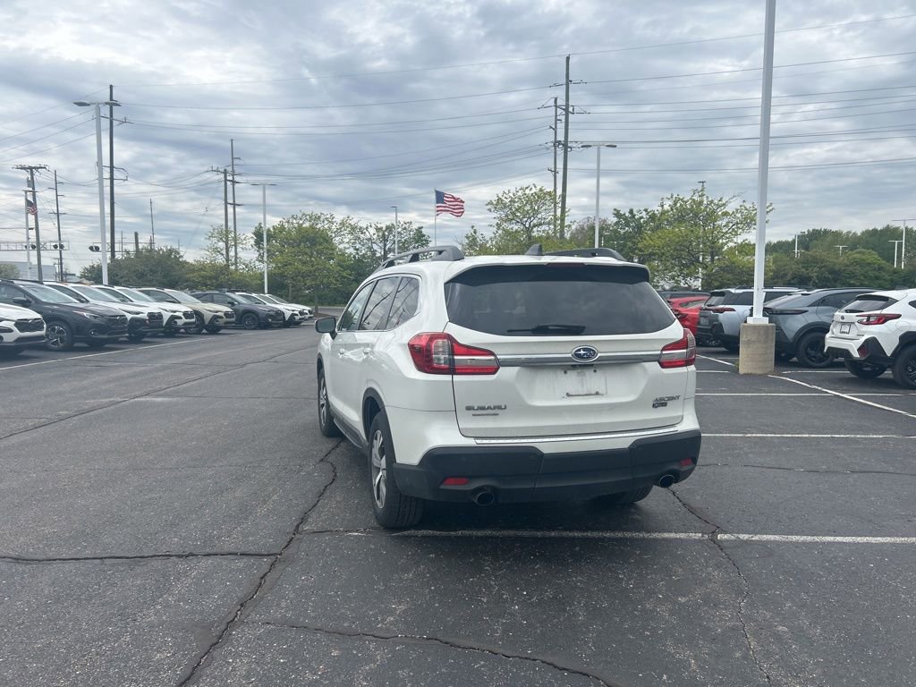 Used 2021 Subaru Ascent Premium w/ Convenience Package AWD/4WD image 3