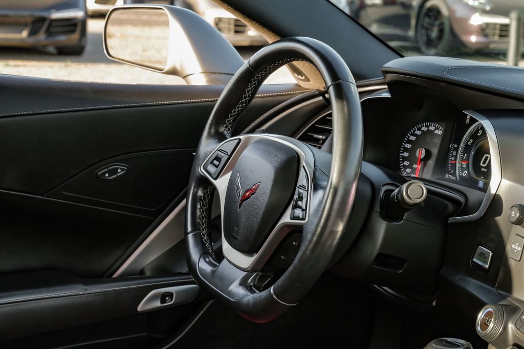 Used 2016 Chevrolet Corvette Stingray Coupe image 11
