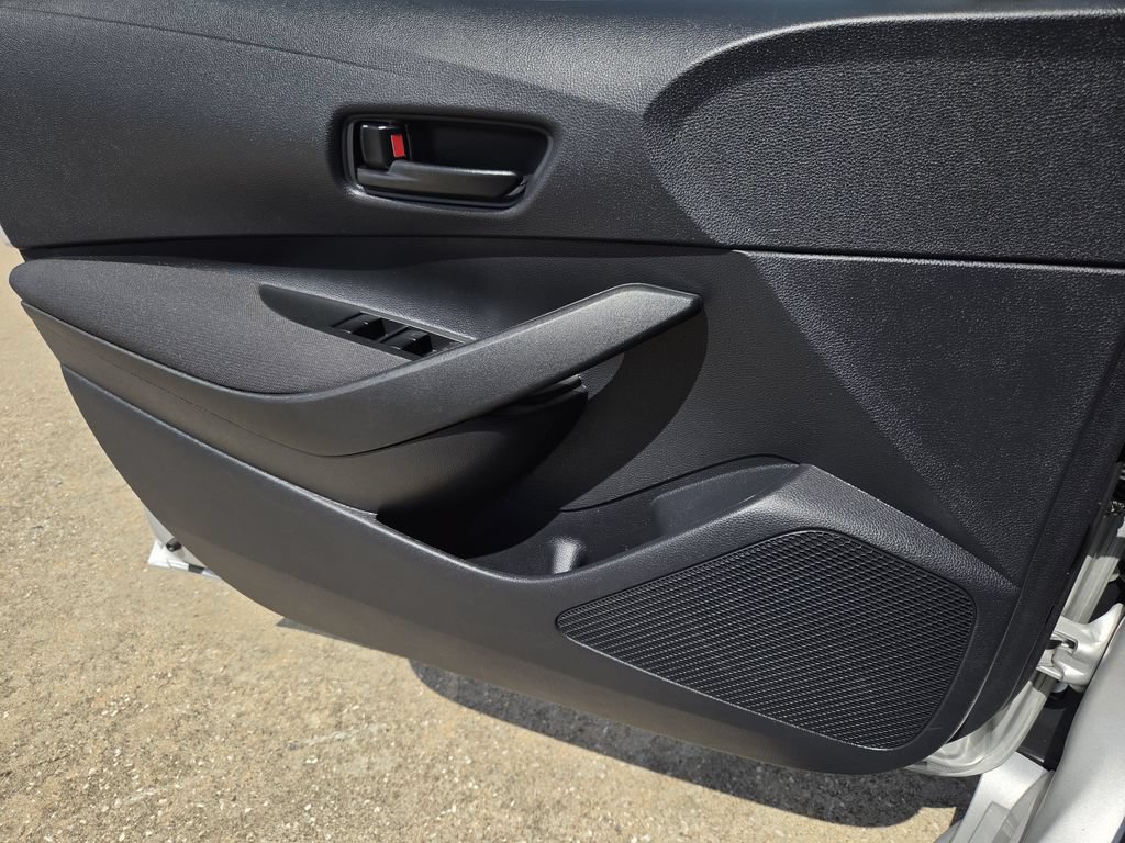 Used 2026 Toyota Corolla LE FWD image 25