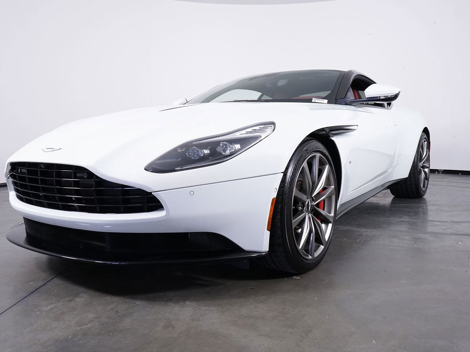 Used 2018 Aston Martin DB11 V12 image 27