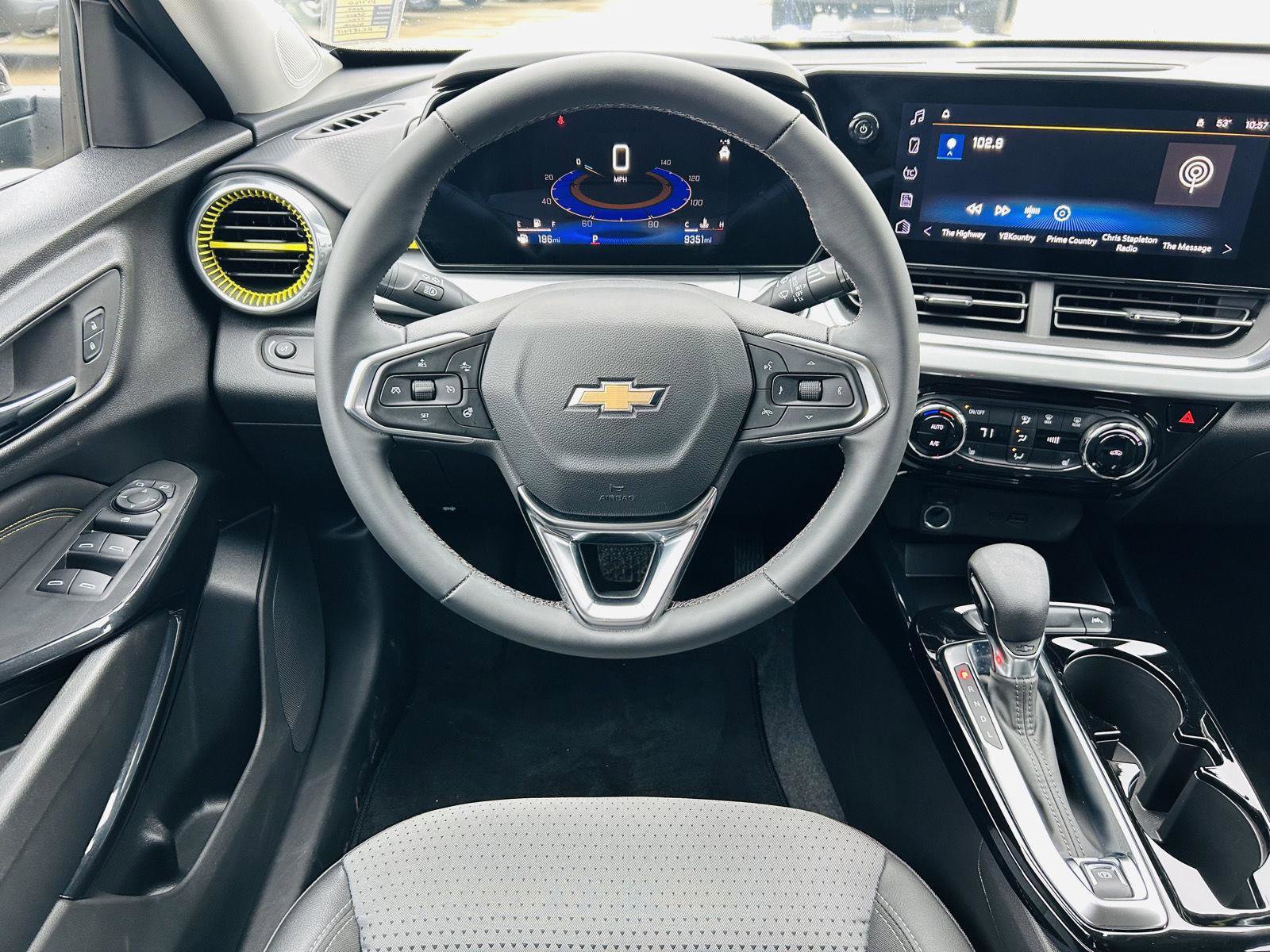 Used 2024 Chevrolet Trax LT w/ Driver Confidence Package image 14