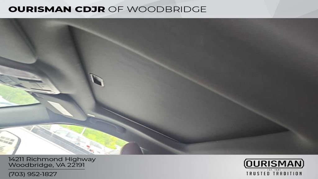 Used 2023 Dodge Durango GT AWD/4WD image 9