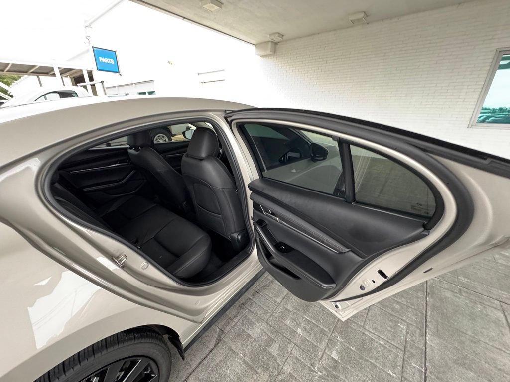Used 2025 MAZDA MAZDA3 s FWD image 22