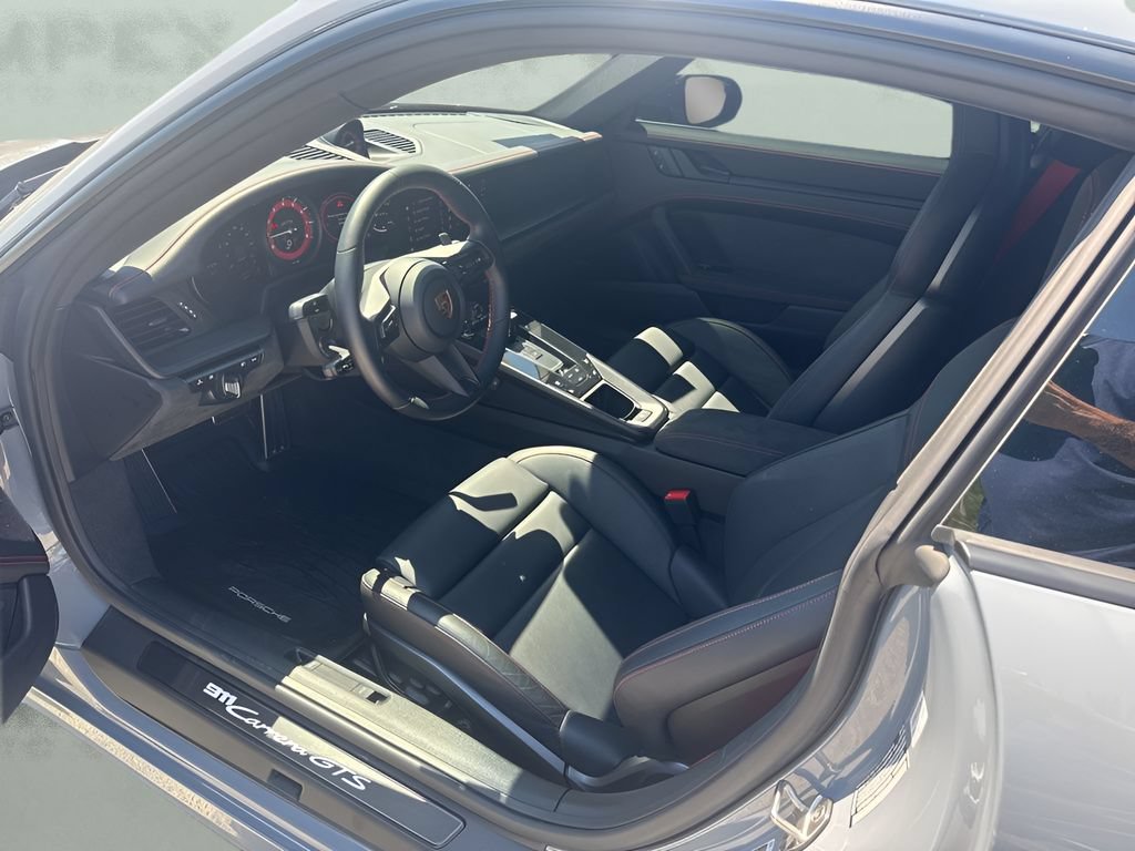 Used 2024 Porsche 911 Carrera GTS RWD image 9