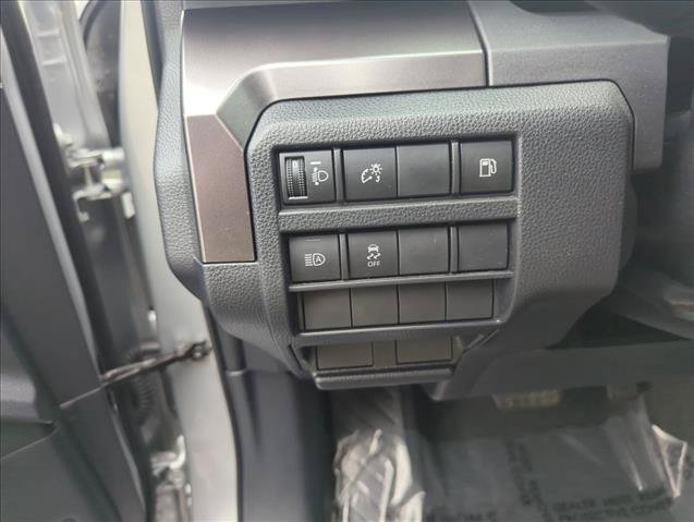 Certified 2025 Toyota 4Runner SR5 AWD/4WD image 10