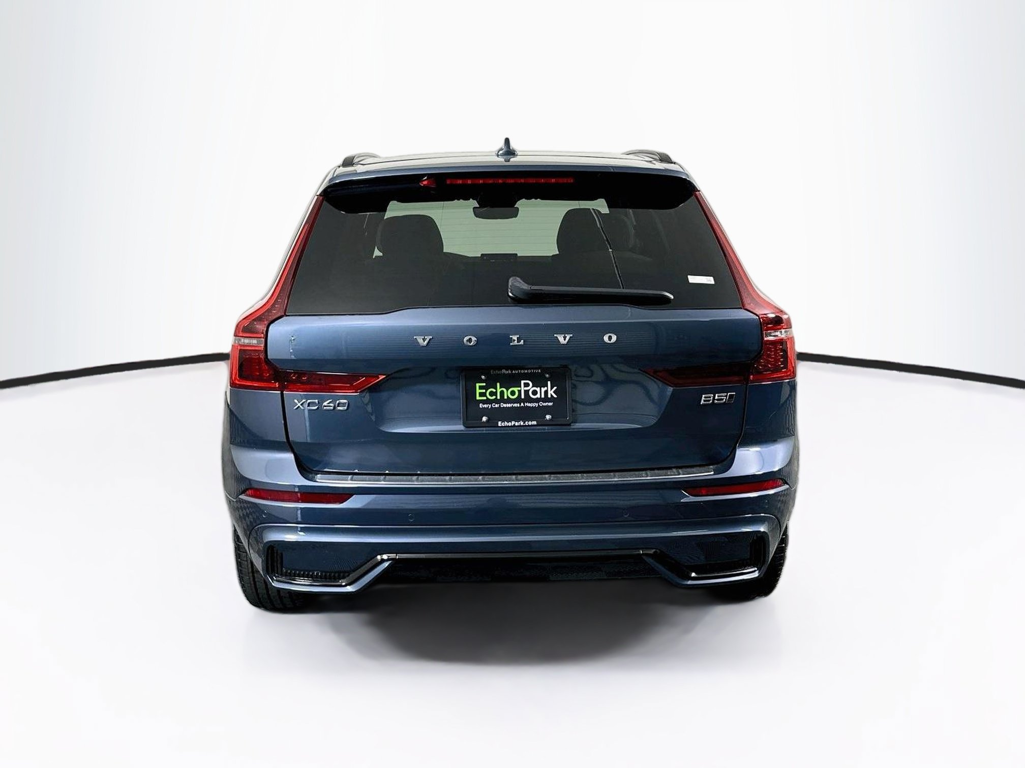 Used 2026 Volvo XC60 B5 Plus AWD/4WD image 7