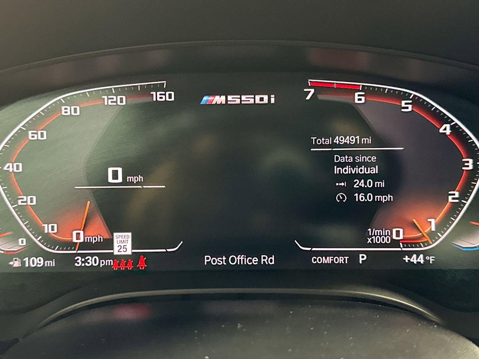 Used 2020 BMW M550i xDrive image 23