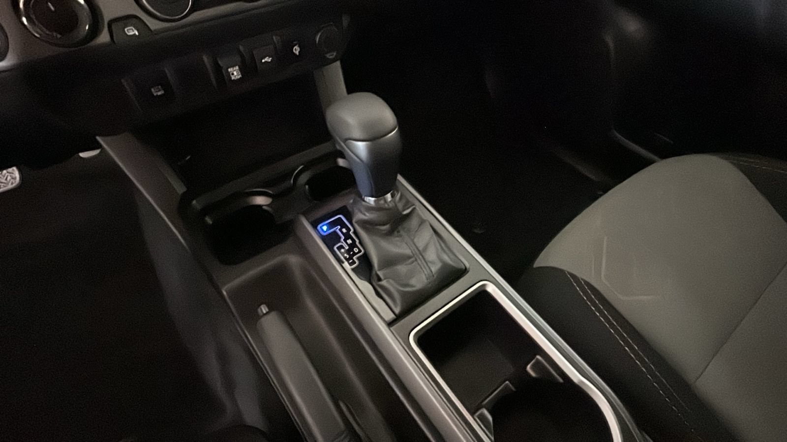 Used 2021 Toyota Tacoma TRD Off-Road AWD/4WD image 25