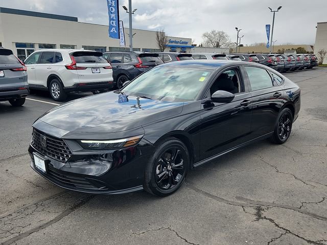 Used 2025 Honda Accord SE image 3