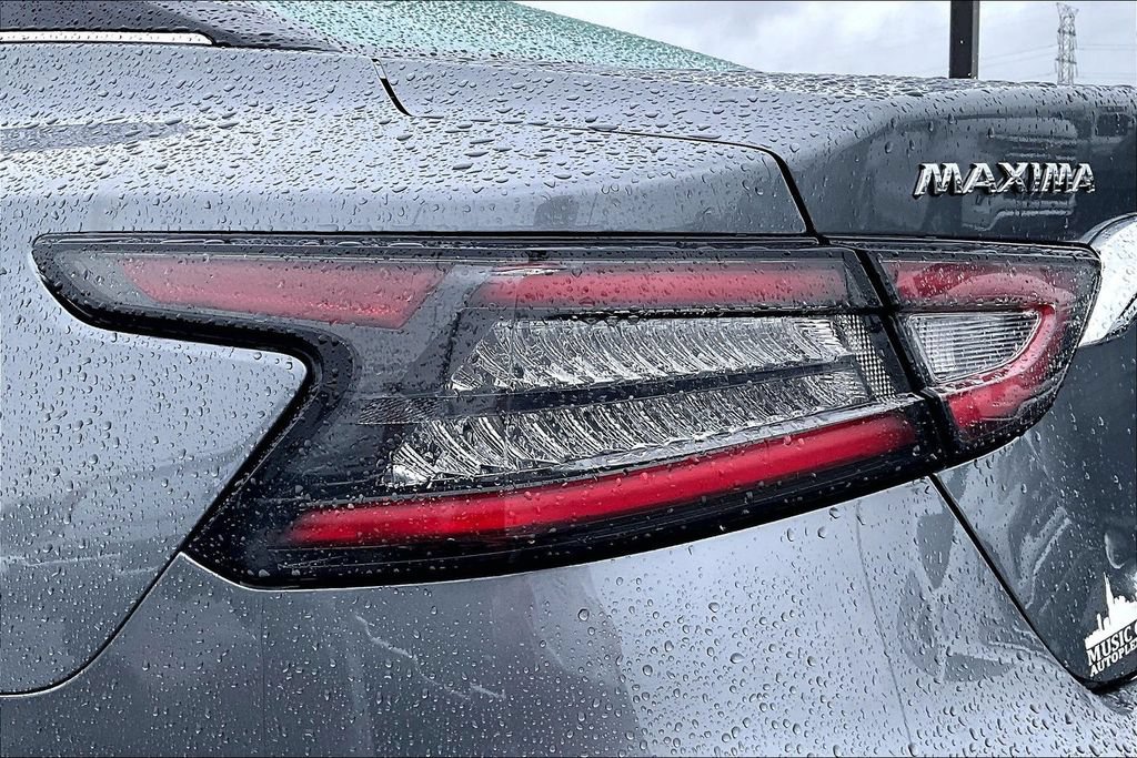 Used 2023 Nissan Maxima SL FWD image 25