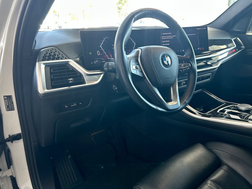 Used 2025 BMW X5 xDrive50e AWD/4WD image 13