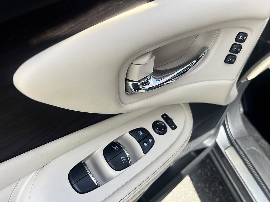 Certified 2023 Nissan Murano Platinum w/ Cargo Package AWD/4WD image 21