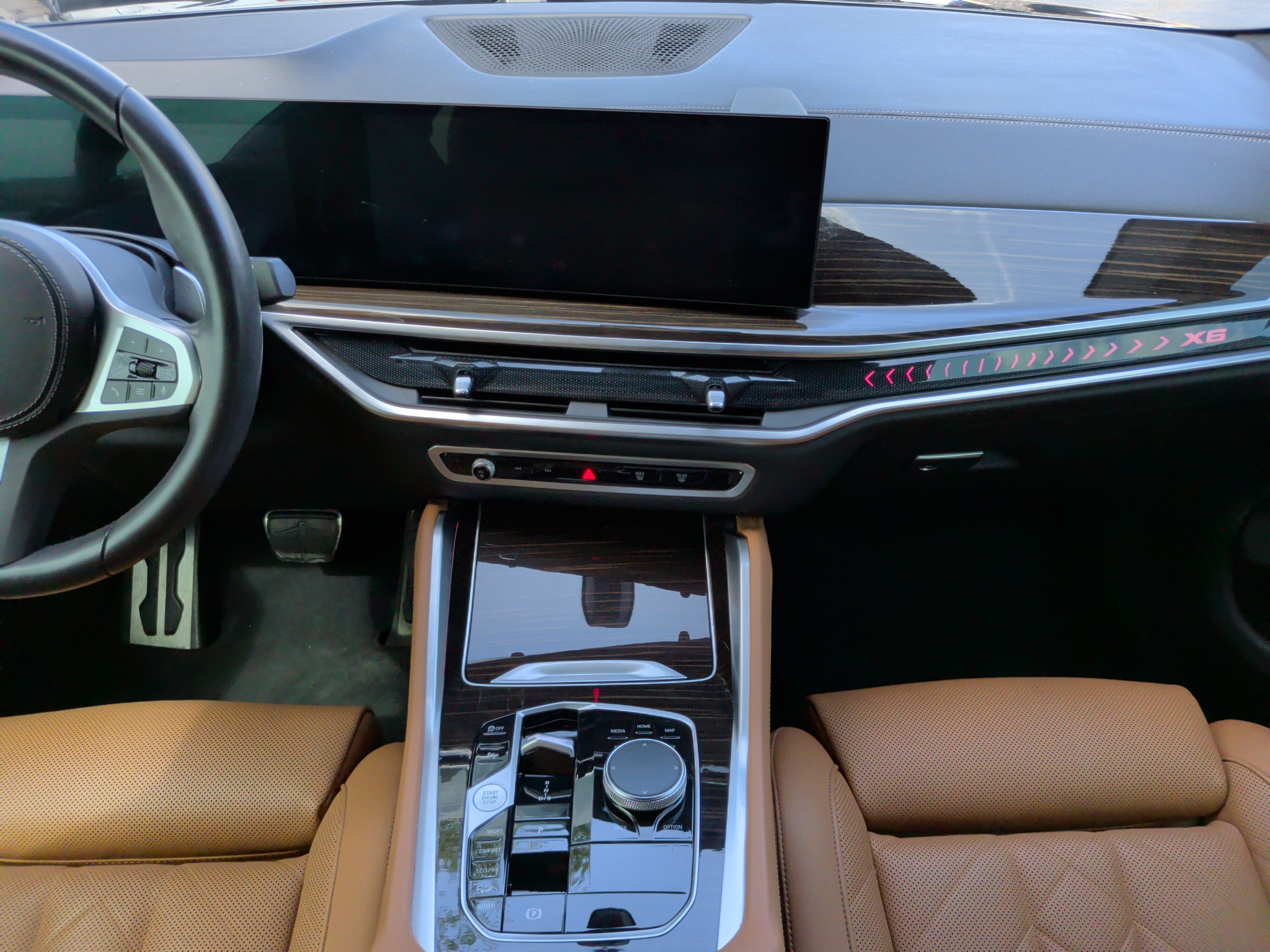 Used 2024 BMW X6 xDrive40i w/ M Sport Professional Package AWD/4WD image 33