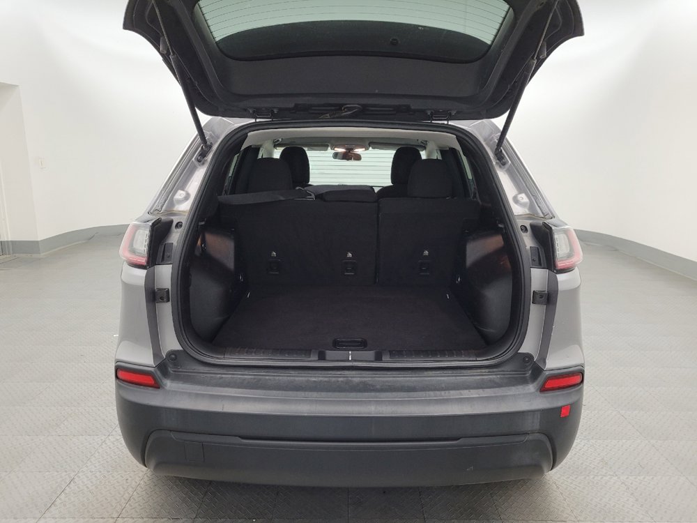 Used 2019 Jeep Cherokee Latitude w/ Popular Appearance Group image 29