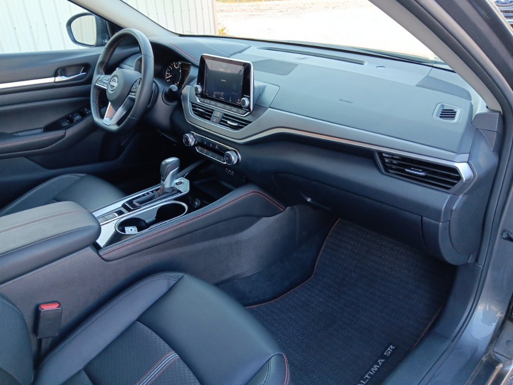 Used 2025 Nissan Altima 2.5 SR AWD/4WD image 33