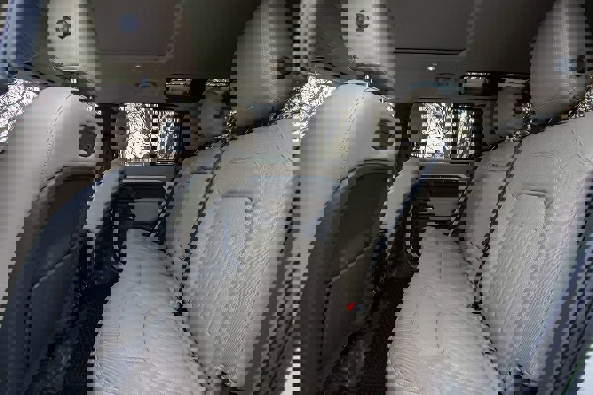 Used 2020 Land Rover Defender 110 S image 26