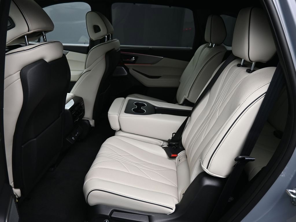 Used 2025 Acura MDX A-Spec image 22