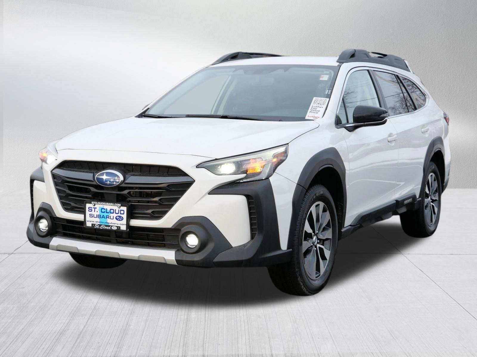 Used 2023 Subaru Outback Limited image 3